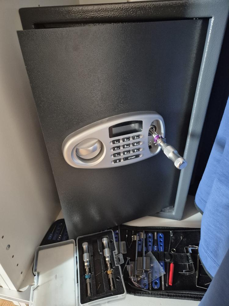 otevirání trezorů