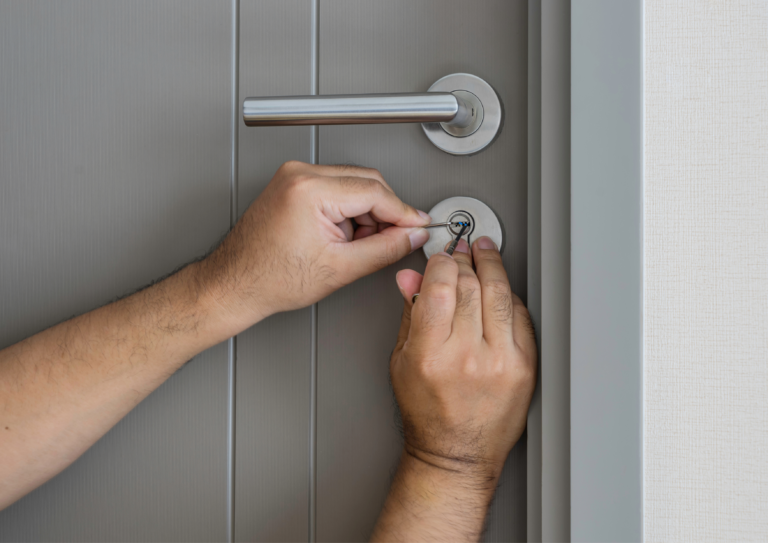 nouzové otevření dveří